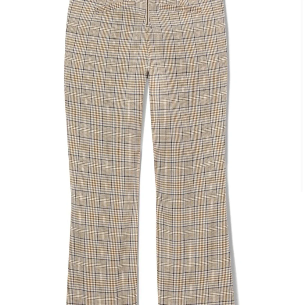 CAbi Tribute Trouser -Spring 24 - Picture 2 of 3